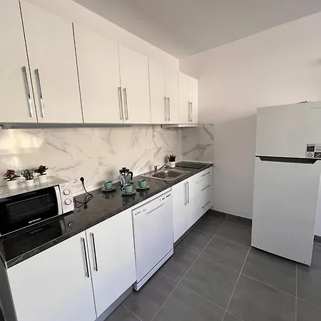 Moderno Y Reformado Estudio Palmeras Apartamento *